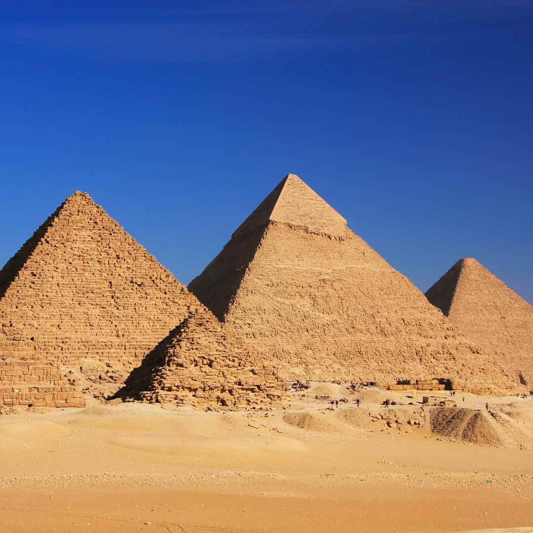 Cairo day tour, Pyramids of Giza day tour, Egyptian Museum day tour, Cairo private day tour.