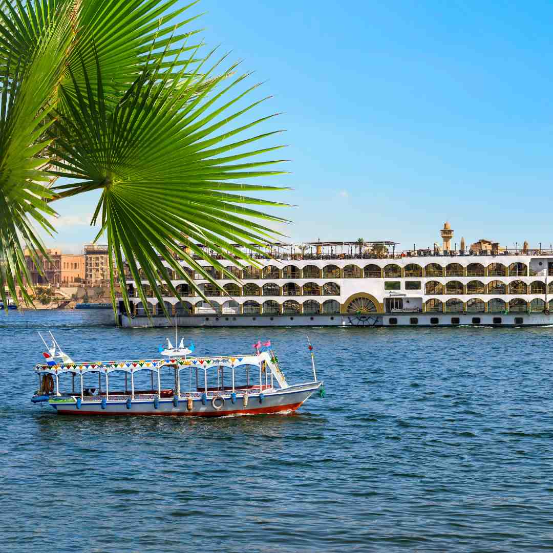 felluca ride in Luxor- vacation to Egypt package