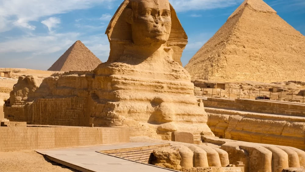 Great Sphinx in Giza x