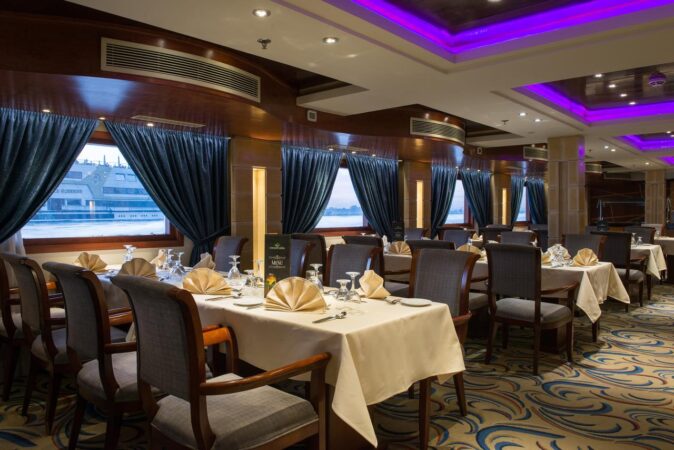 Esmeralda Nile Cruise x