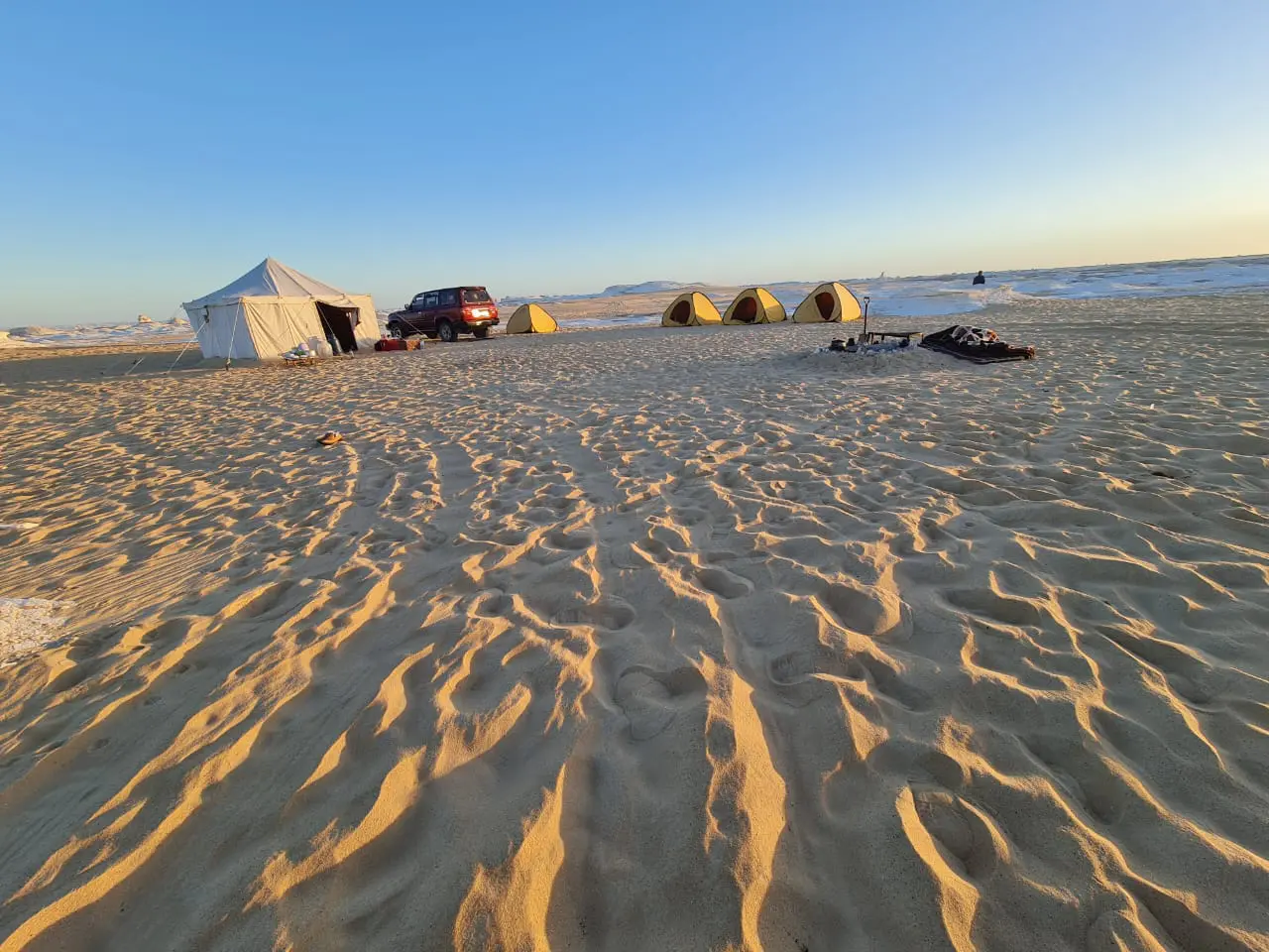 Overnight White Desert Safari Camping from Cairo - Love Egypt Tours